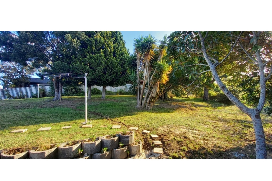 To Let 4 Bedroom Property for Rent in Westhill Western Cape